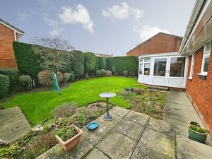 Photo 11- click for photo gallery